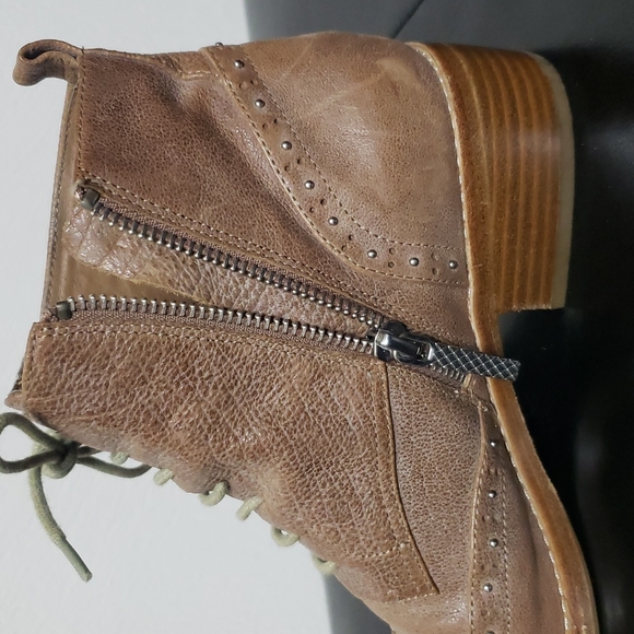 Donald J Pliner Nickki Studded Leather Lace-Up Booties Size 7 - Picture 11 of 15